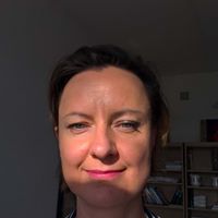 Dr n. med. FECSM Justyna Holka-Pokorska